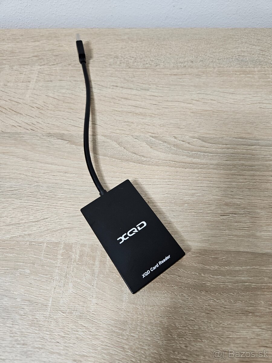 USB čítačka pamäťových kariet XQD