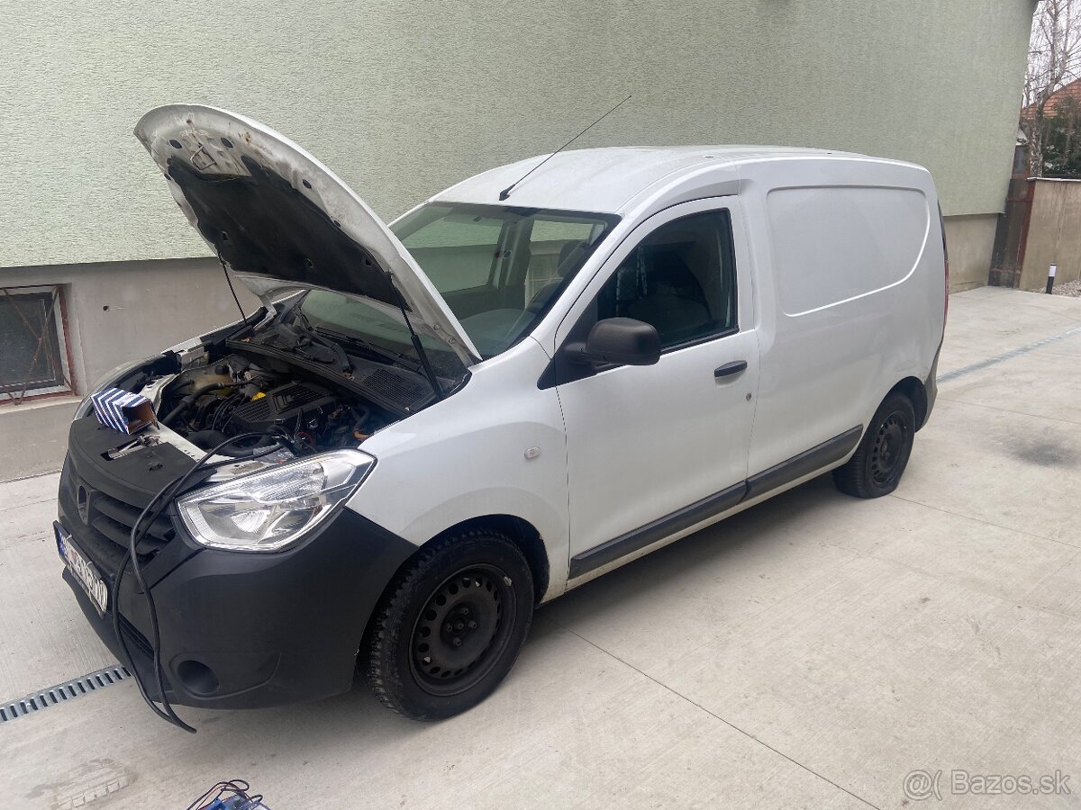 Predám NEPOJAZDNE Dacia Dokker 1.6 60kw Benzín/Plyn