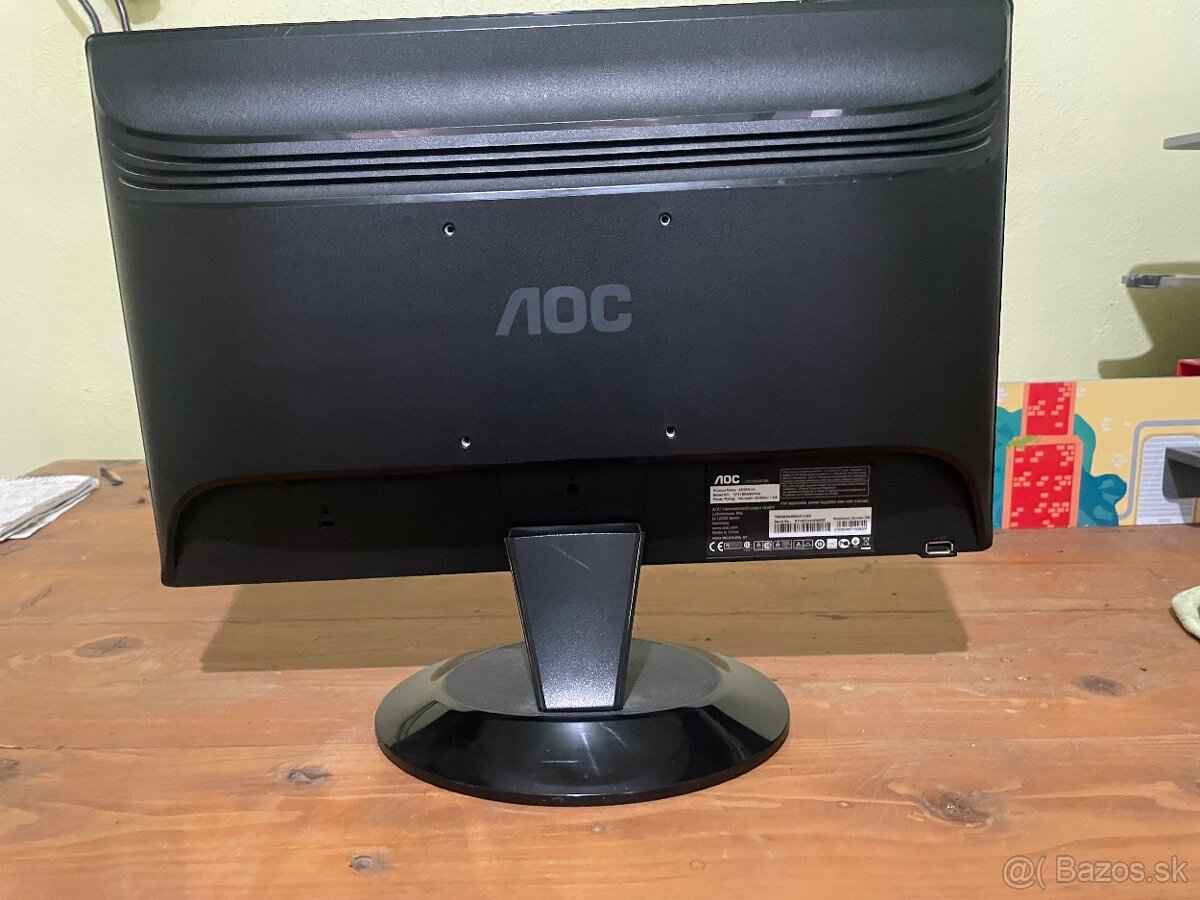 Predám 18,5 palcový led monitor A.O.C