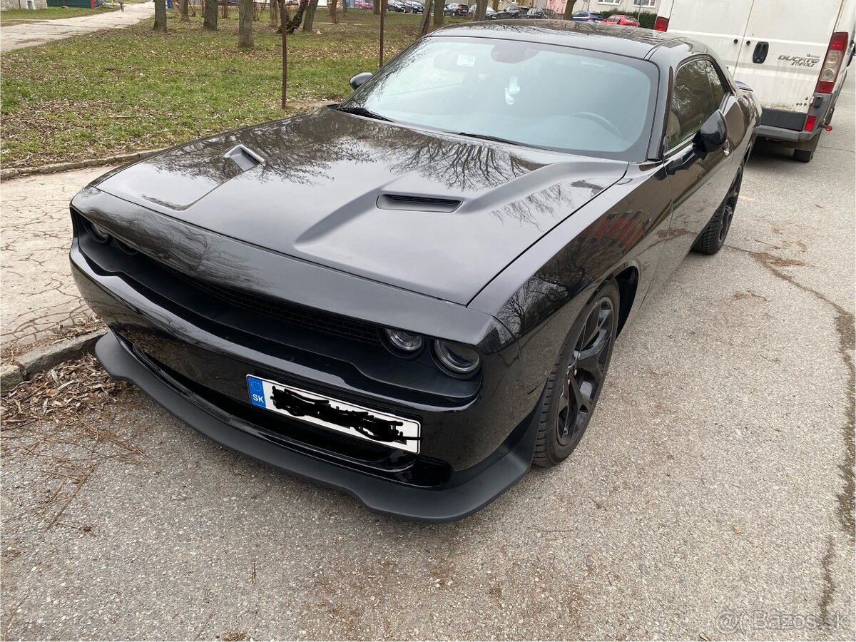 Dodge Challenger 5.7 Hemi Super Track Pack