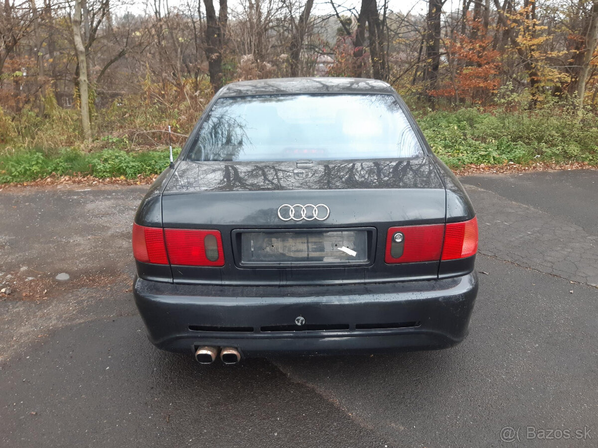 AUDI A8 4.2 220kw quattro tiptronic 1997