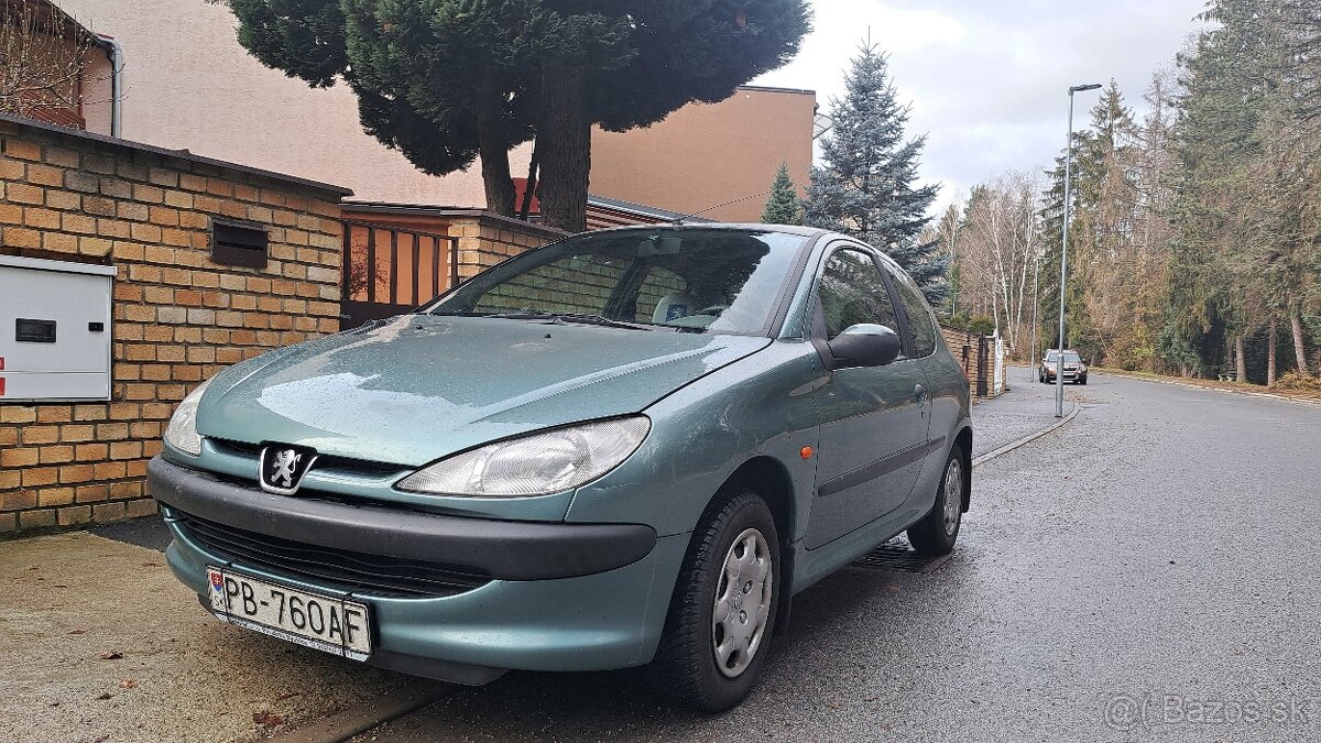 Peugeot 206 1.1 i, 44 kw, rok 1999 najazdene 140 000 km