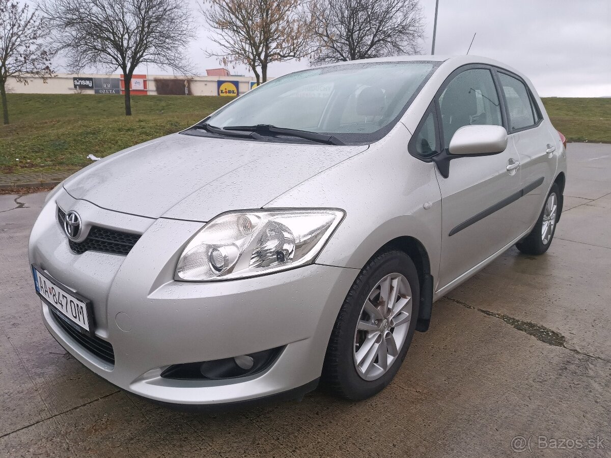 Toyota Auris LUX , 1.6 Valvematic