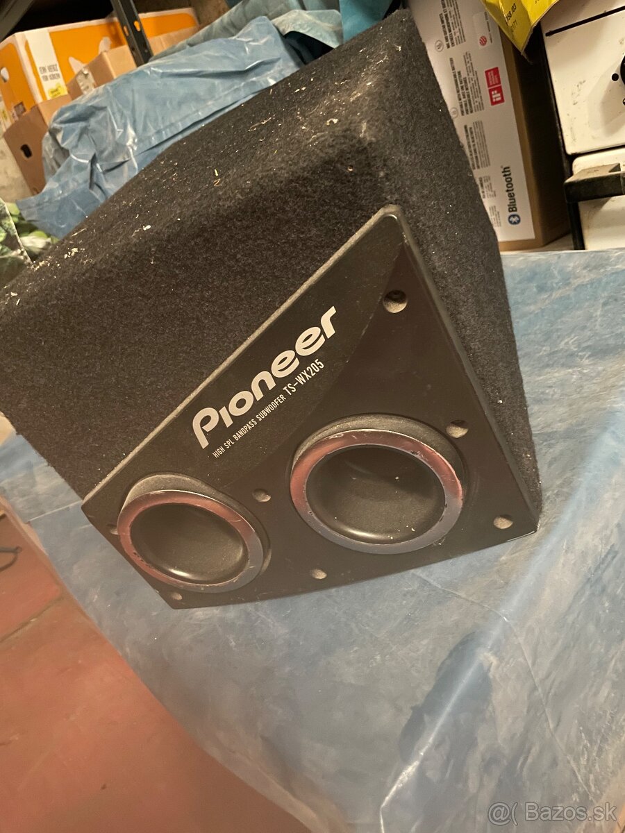 Subwoofer pioneer