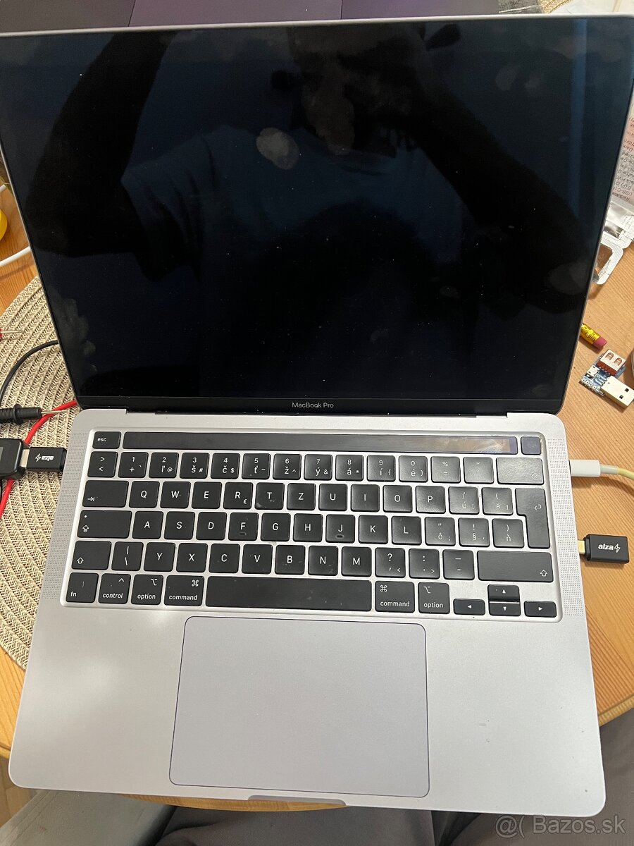 Predam Macbook Pro A2251 mid 2020 na Nd