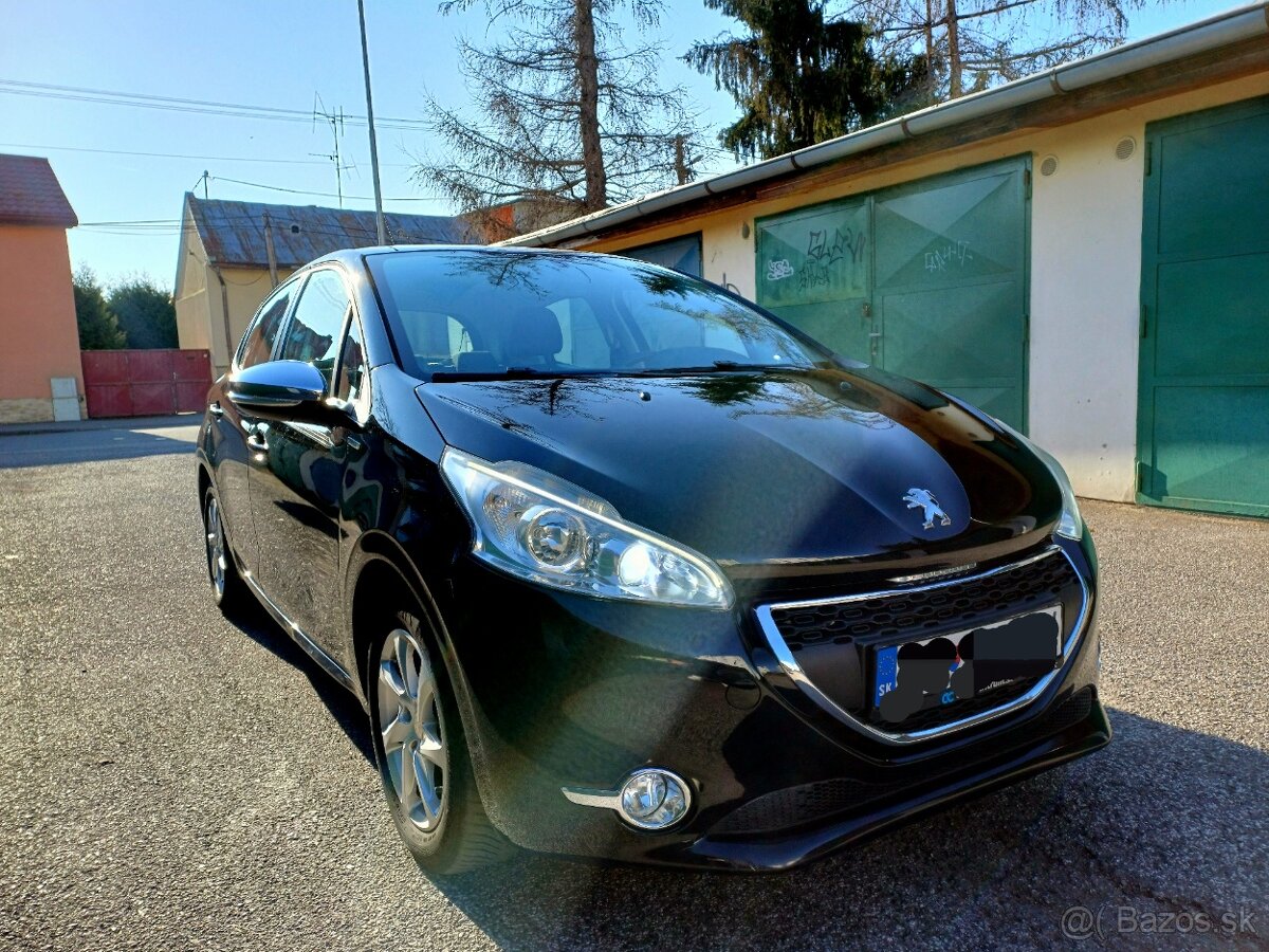 Peugeot 208 1.2 60kw Benzín 2014 Urban Soul