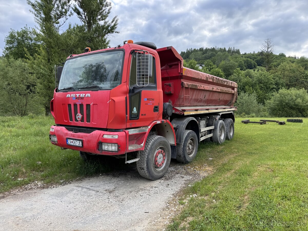 Iveco Astra 8x6