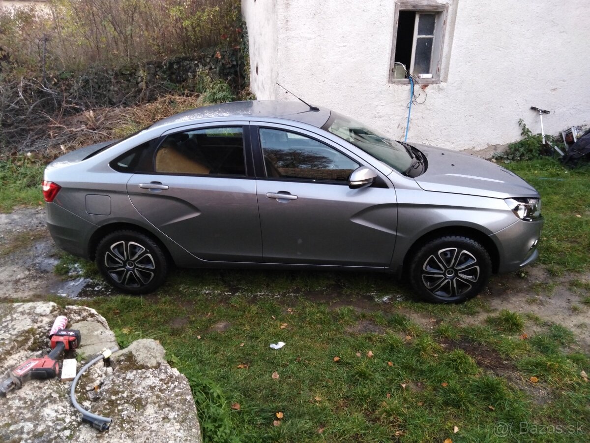 LADA VESTA lux 2019 benzín-lpg