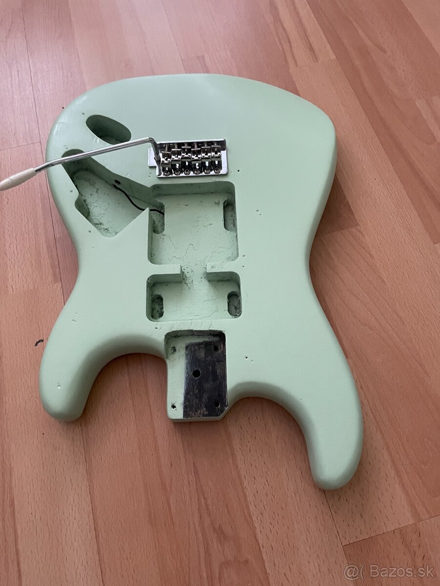 squier stratocaster