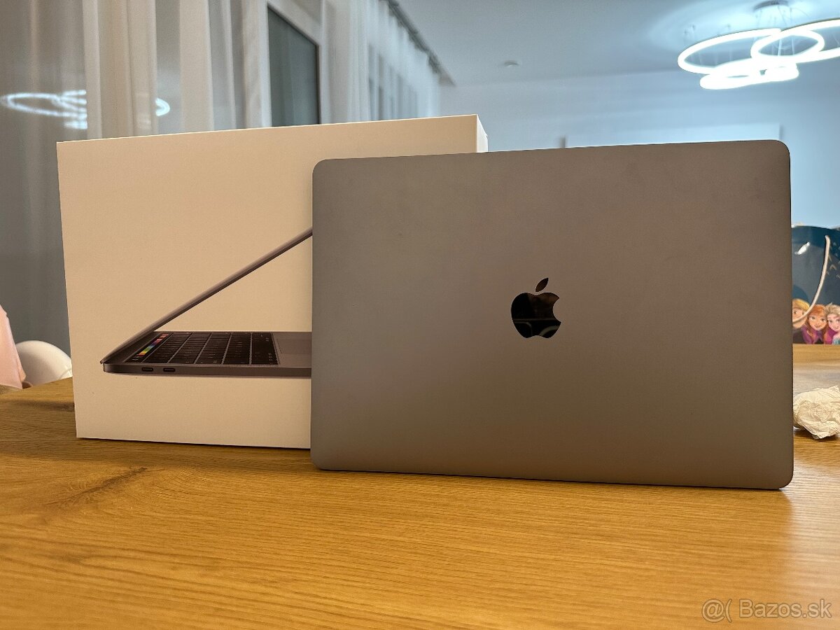 Predám MacBook pro 13 inch 2019