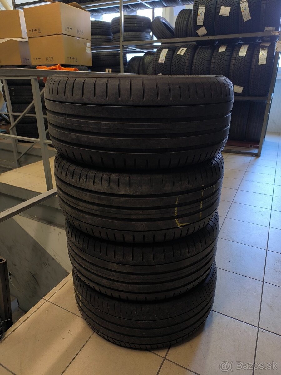 Goodyear Eagle F1 235/50 R17 96Y