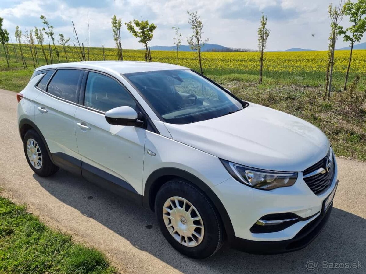 Opel Grandland x 1.2 turbobenzin