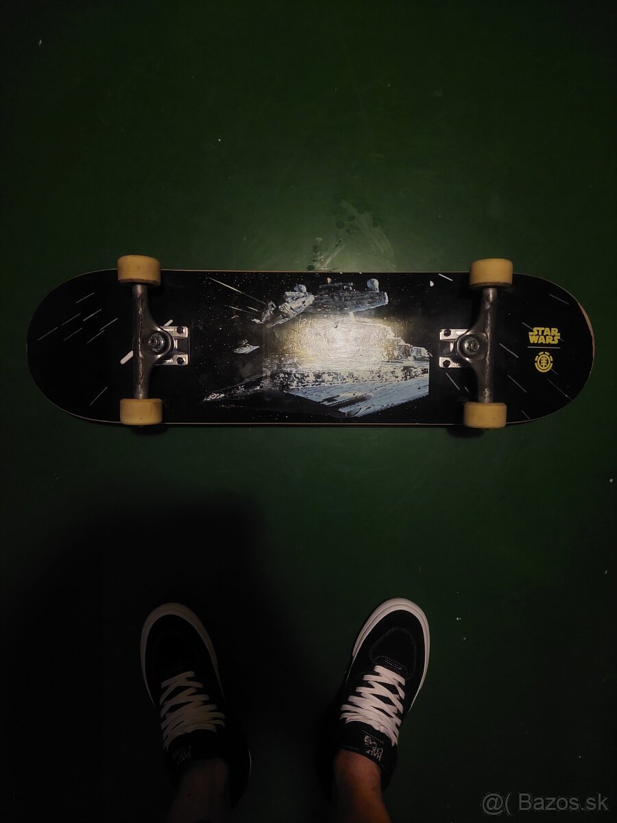 SKATEBOARD