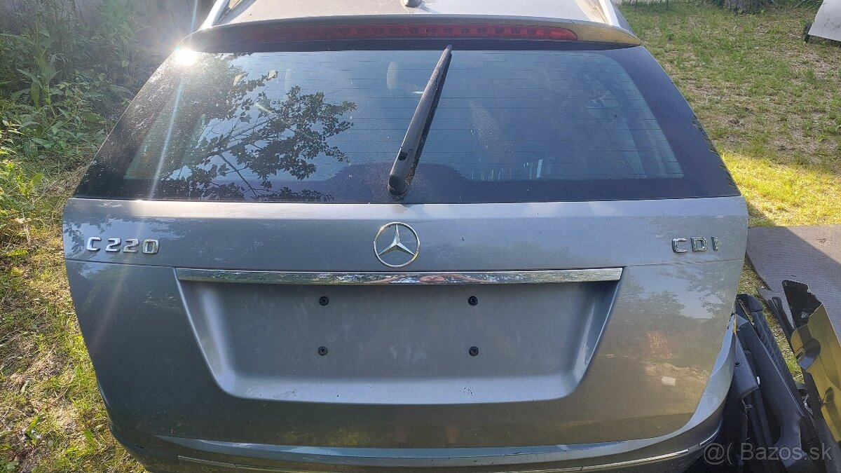 Predám piate dvere na Mercedes w204 kombi