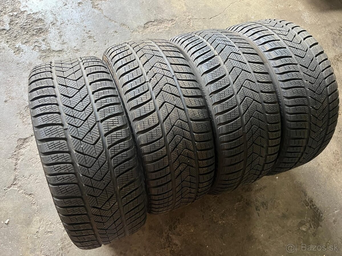 Zimne Pneu Pirelli 225/40 R18 92V Dot:2022