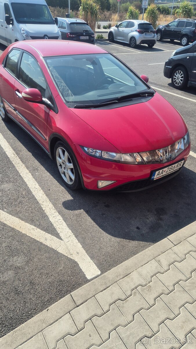 Honda civic 1.8 benzin  UFO