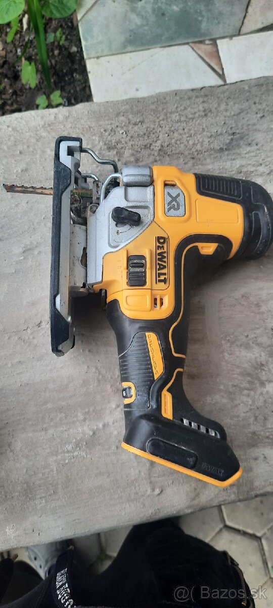 Dewalt