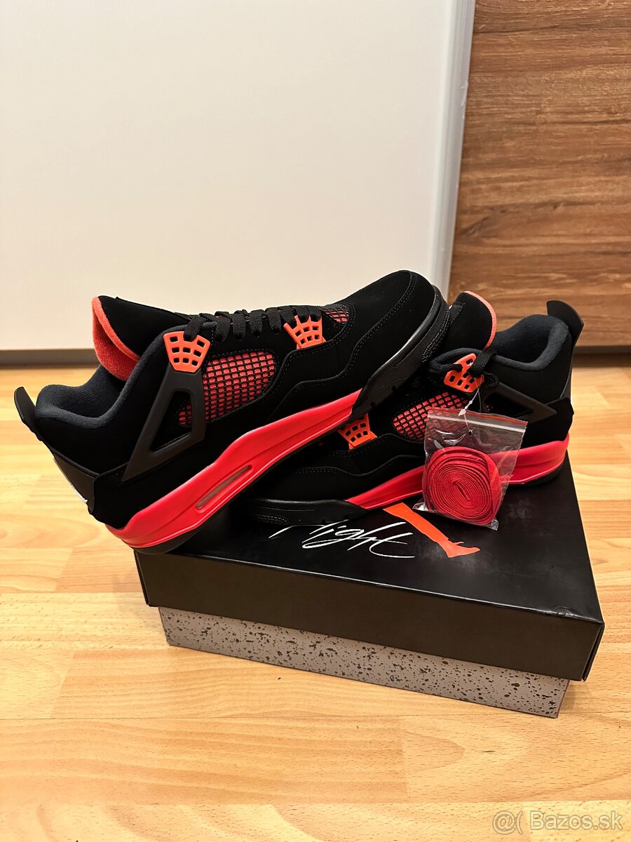 Nike Air Jordan 4 retro