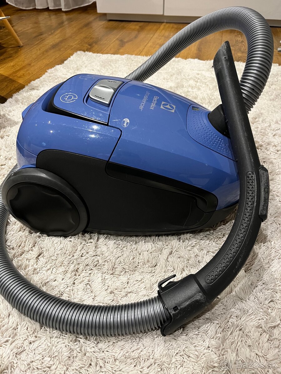 Predám vysávač Electrolux Aspirateur veľmi tichý