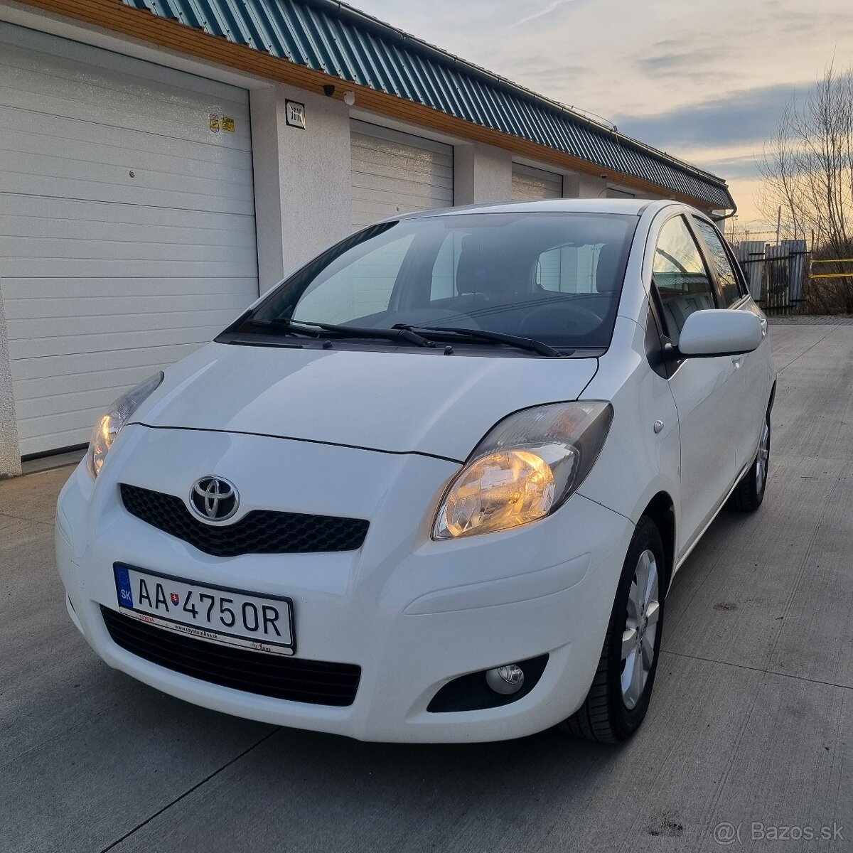 Toyota Yaris 1,3 benzin 74kw