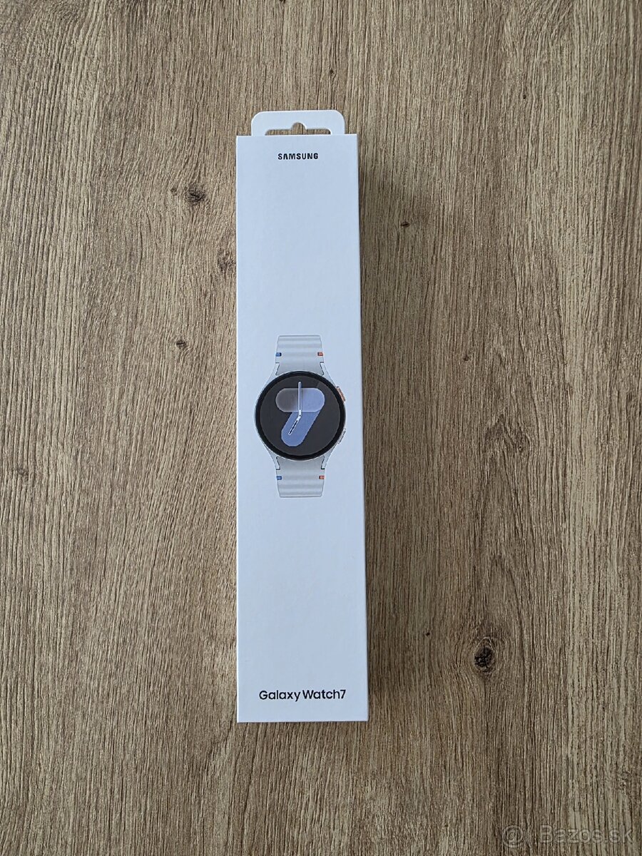 Samsung Galaxy Watch 7 (44 mm, strieborné)