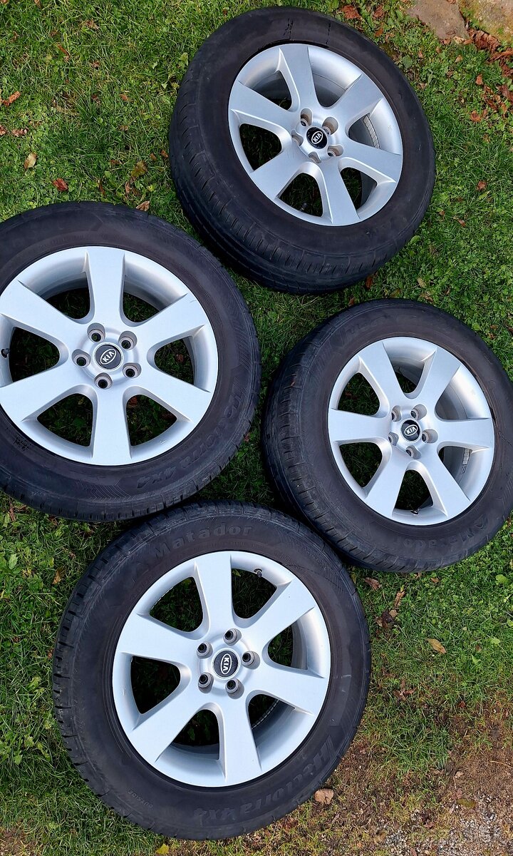 Predam kolesá 235/60 r 18 letne pneu s dyskami