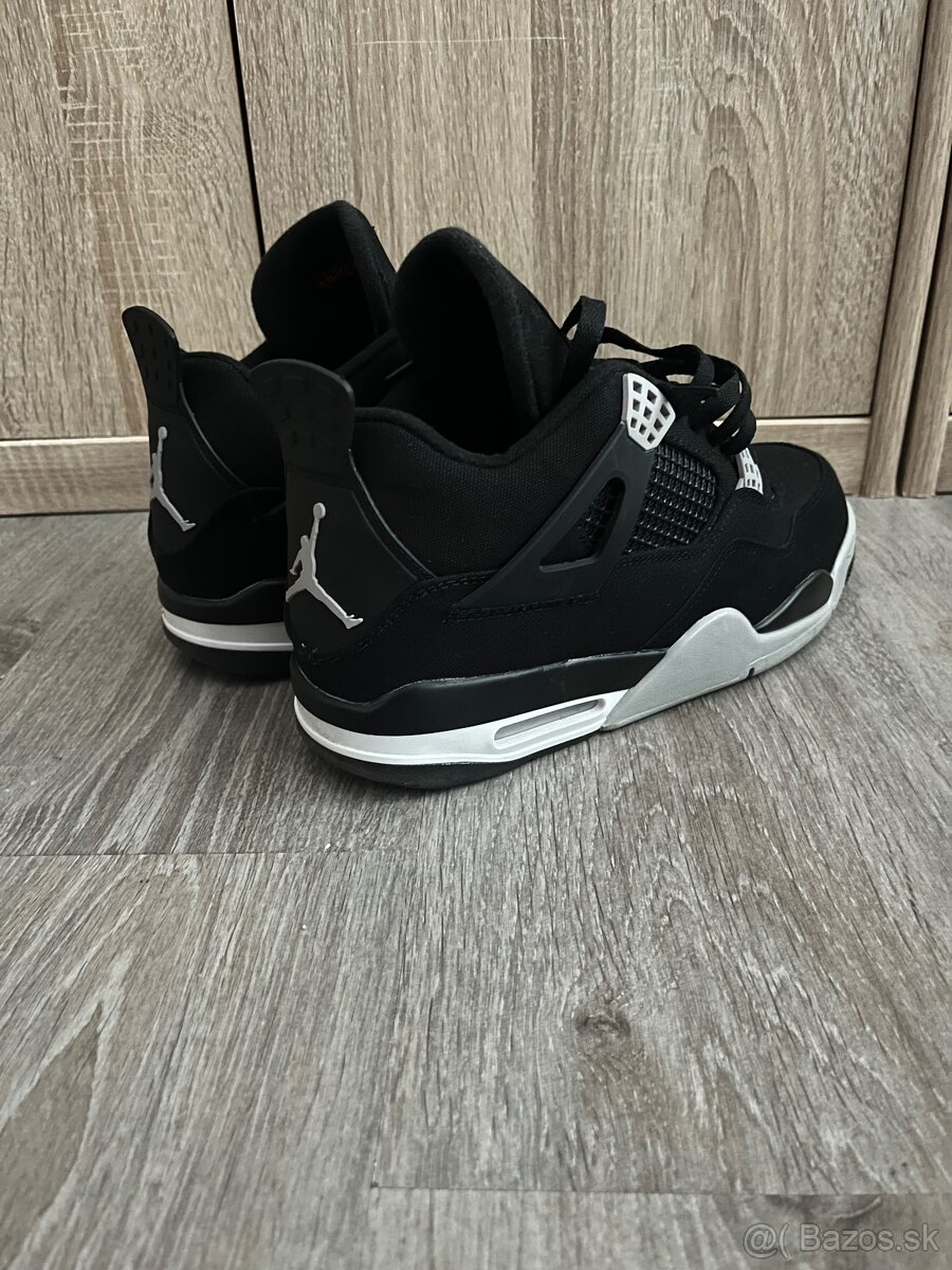 Jordan 4