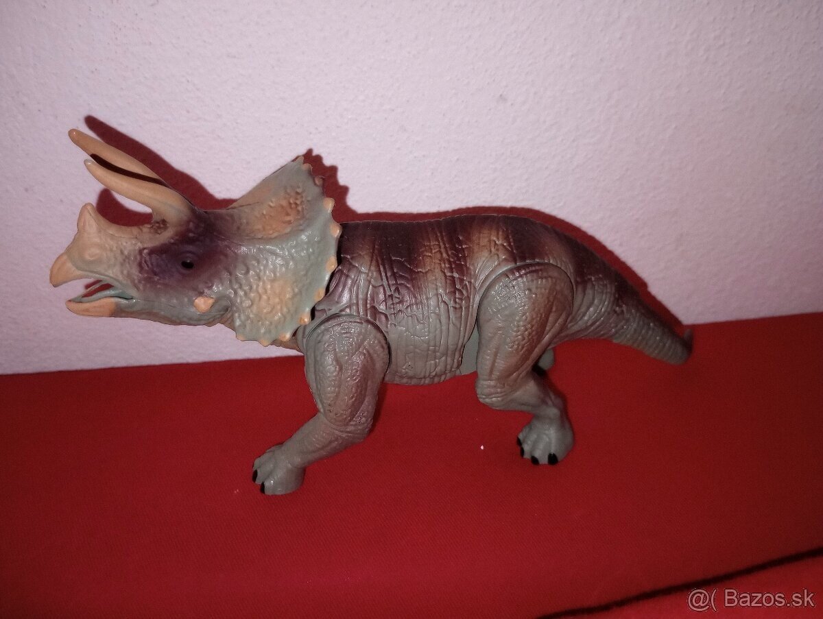 Darujem dinosaura