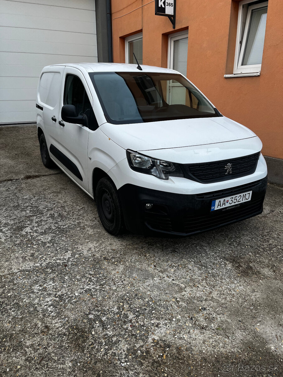 Peugeot Partner 2019, 22 tis.km, 3 miestne, 1.6 BlueHdi L1