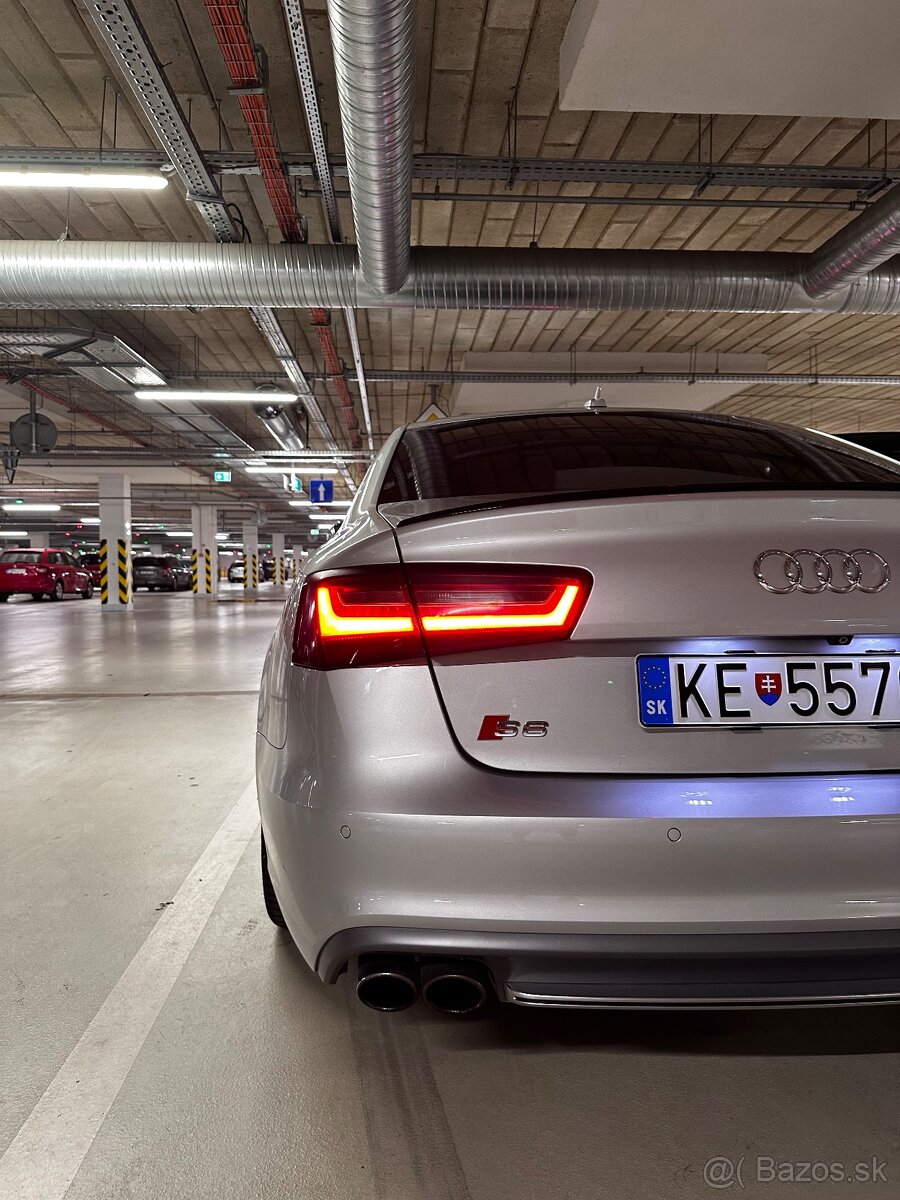 Zadne svetla audi A6 c7