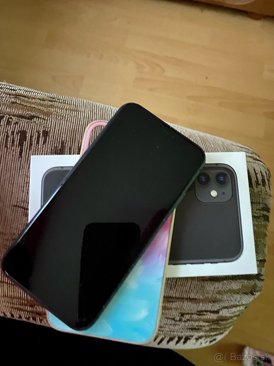 Predám Apple iPhone 11 64GB