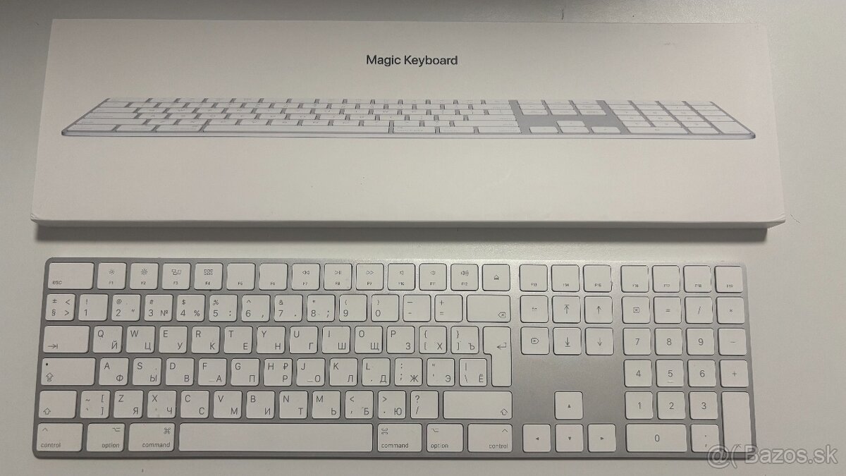 Apple Magic Keyboard s číselnou klávesnicou strieborná - rus