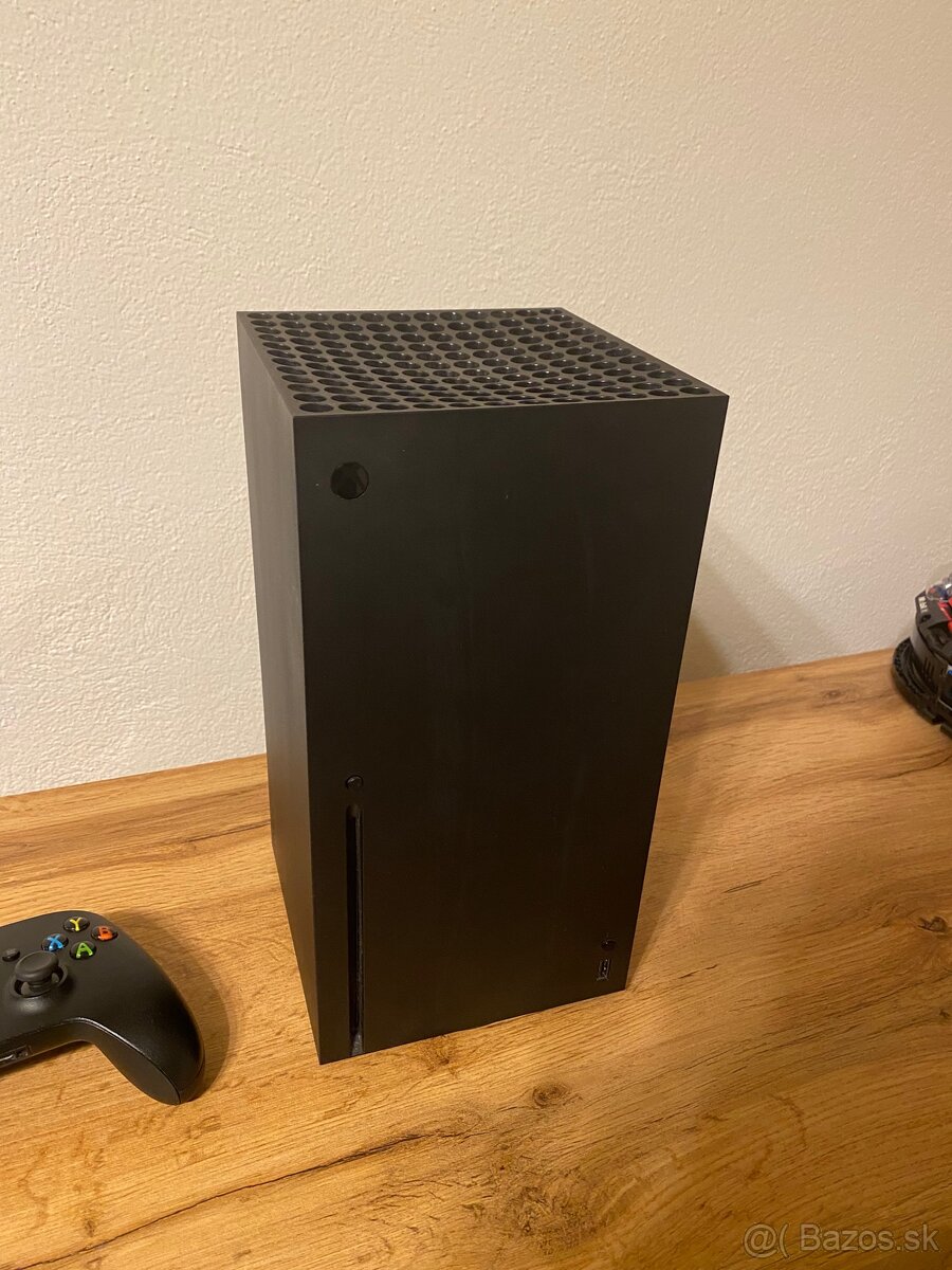 Xbox series X + účet s 63 hrami