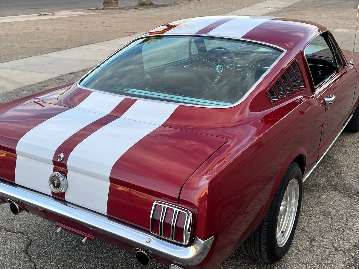 1965 Ford Mustang V8 FASTBACK manual