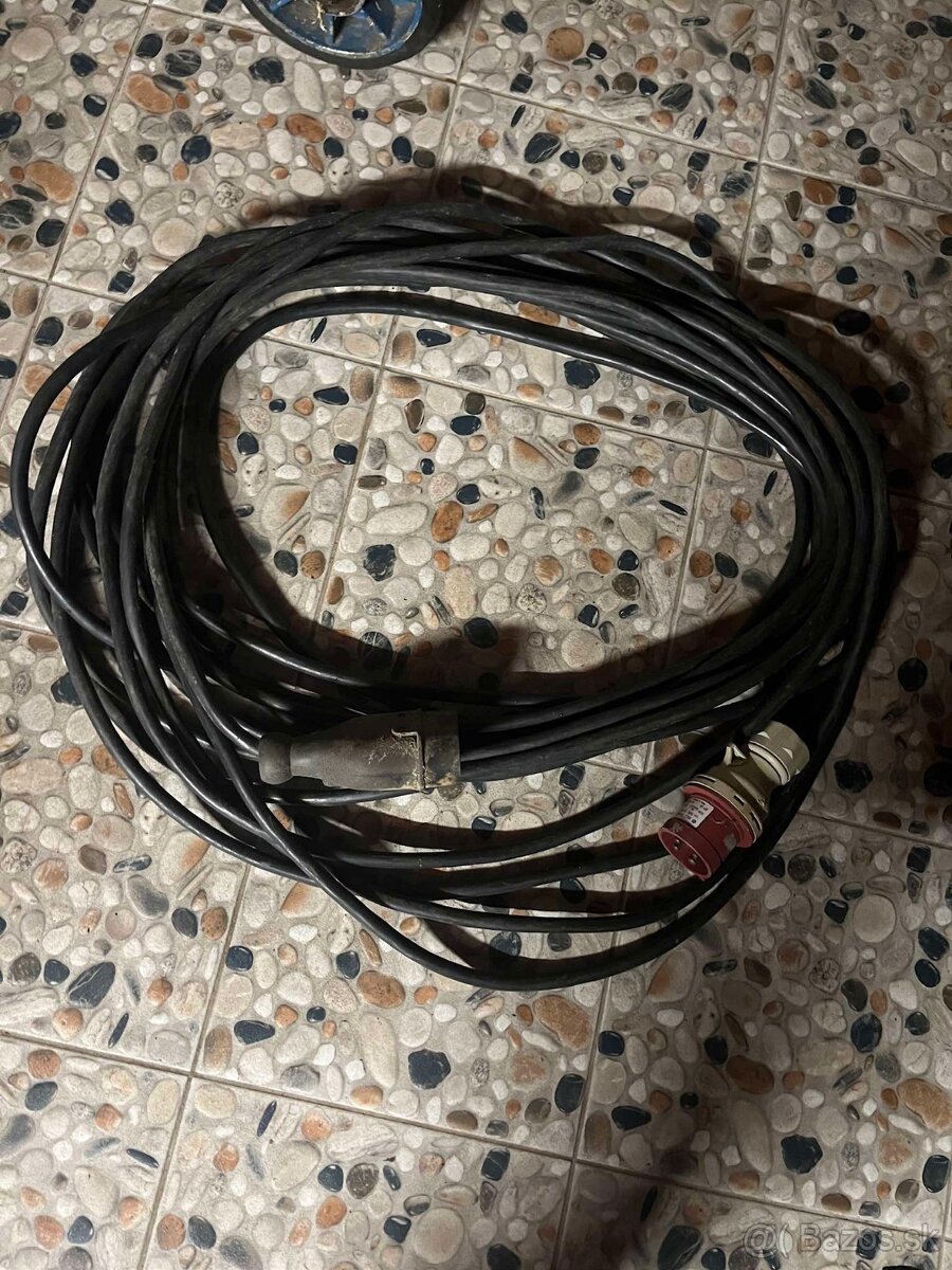 ELEKTRICKY KABEL NA 380 V CIRKULAR SROTOVNIK