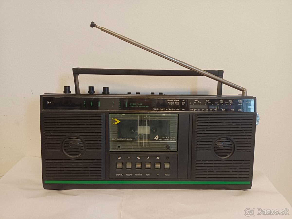 RFT SKR 730 radiomagnetofon retro kazeťák