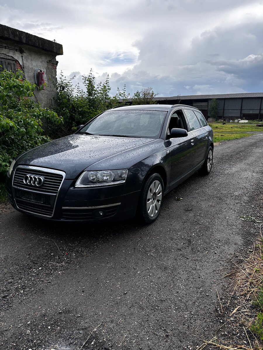 Rozpredam Audi a6 4F avant 3.0 TDi manual . Kod motora : BMK