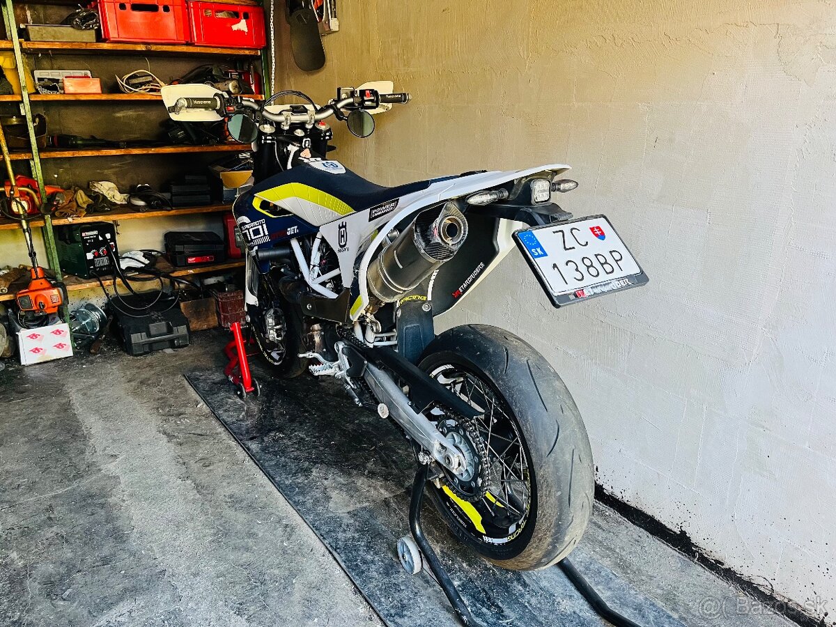 Husqvarna 701 SM supermoto