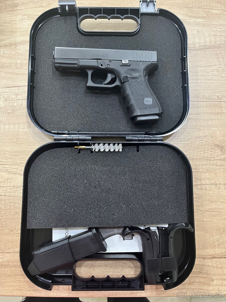 Glock 19