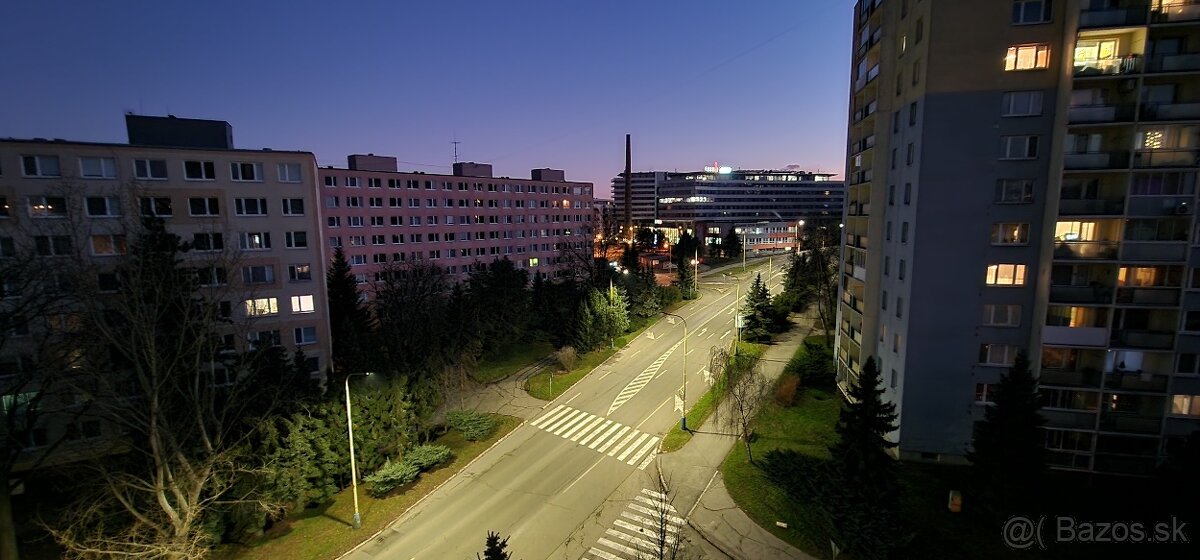 Centrum, klimatizácia,vlastná garáž s elektrinou