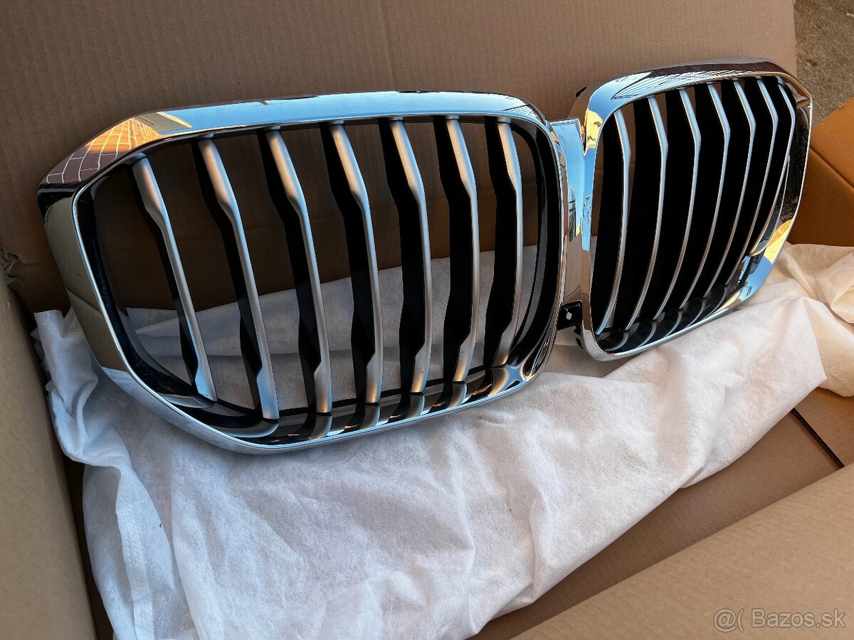 BMW X5 predná maska chladiča - originál diel