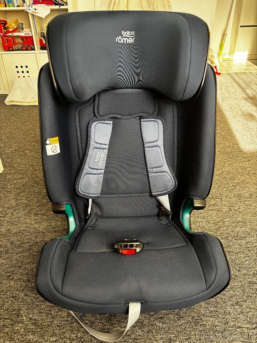 Britax Römer Advansafix M i-Size 2022, 9-36kg