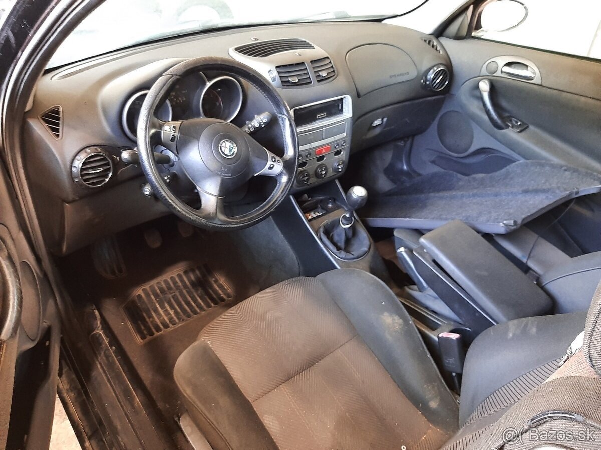 Predám dverové čalúnenie / tapacíry Alfa Romeo 147