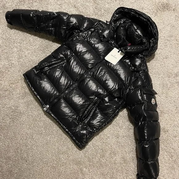 Moncler Maya zimná bunda