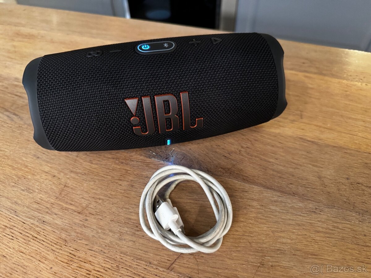 JBL Charge 5