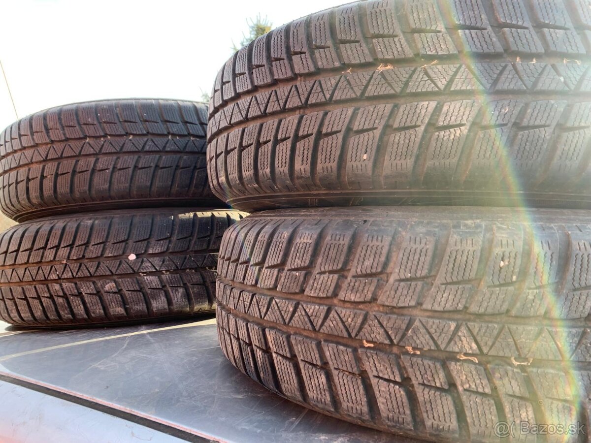 Predám zimnú sadu kolies 5x114,3 . 225/65 R18 . Nissan Muran