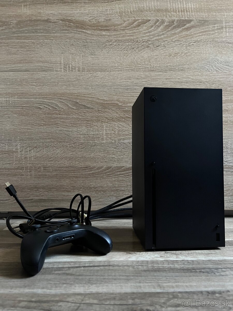 Xbox Series X 1TB + 1 ovládač