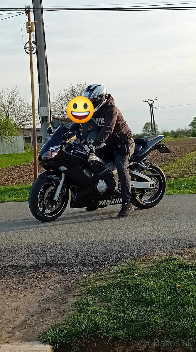 Yamaha R6