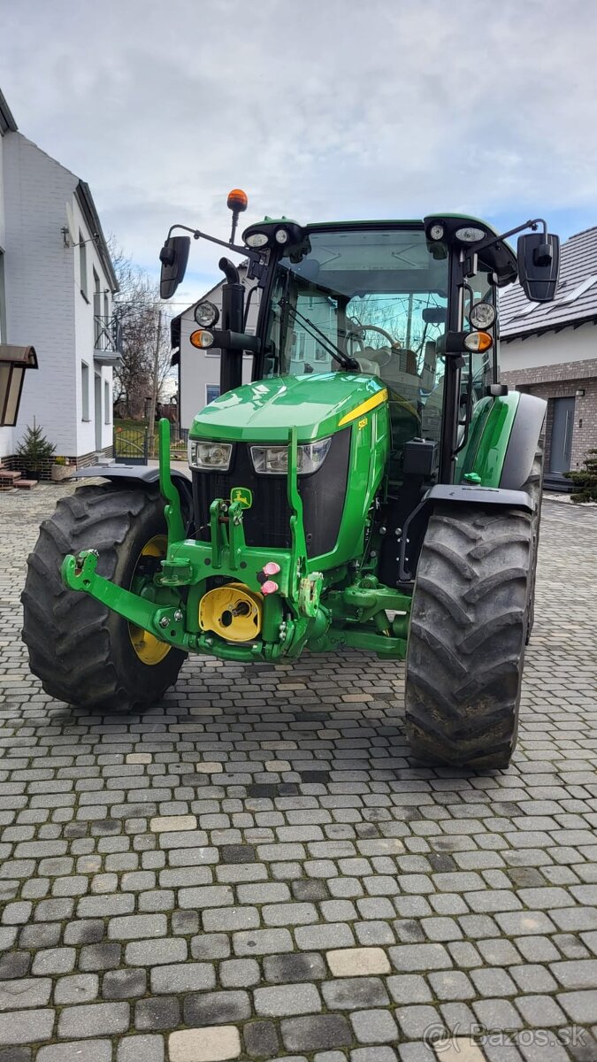 Traktor John Deere 5125R