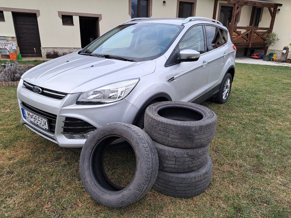 Ford Kuga 4x4, ťažné zariadenie